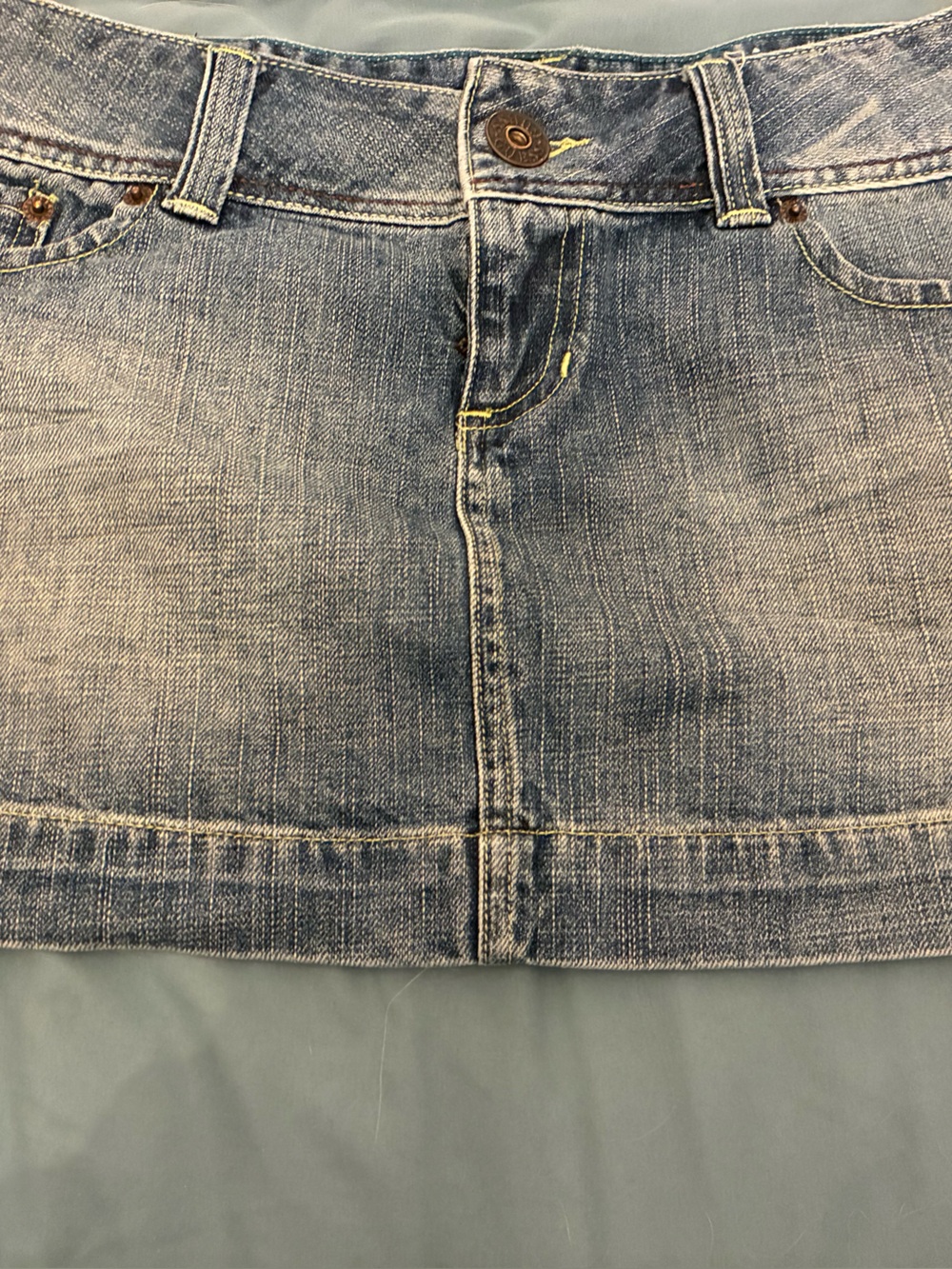 Y2K Guess Denim Skirt Size 28